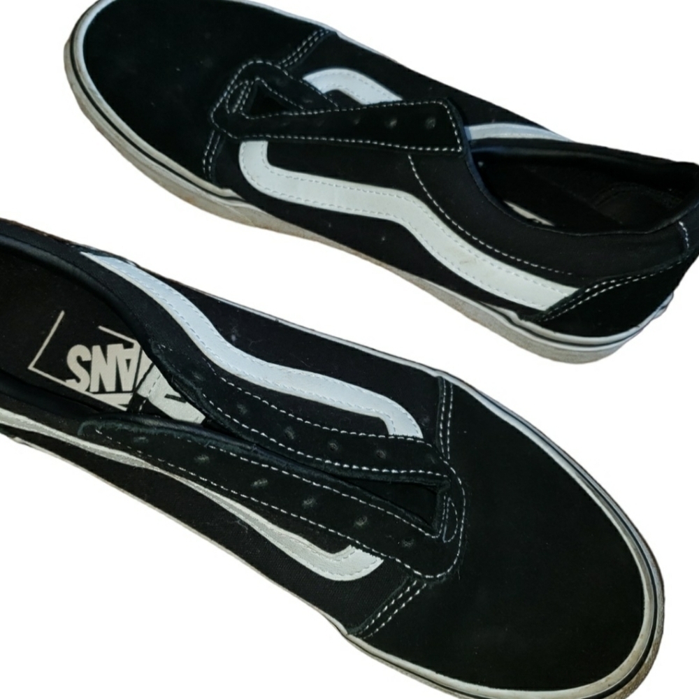 SOLD Women's Vans Old Skool Skater Sneakers Sz 8.5 Black White Streetwear